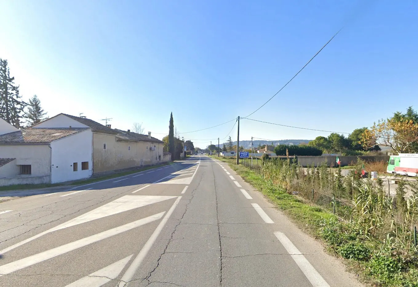 Flex in Cavaillon for sale Aerial- Image 1 of 6