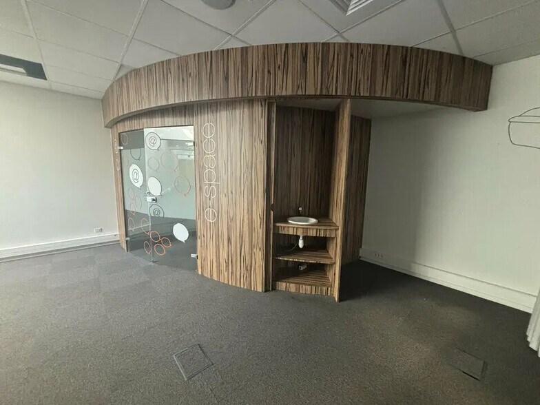 Bureau dans Marseille à louer - Photo du bâtiment - Image 2 de 10