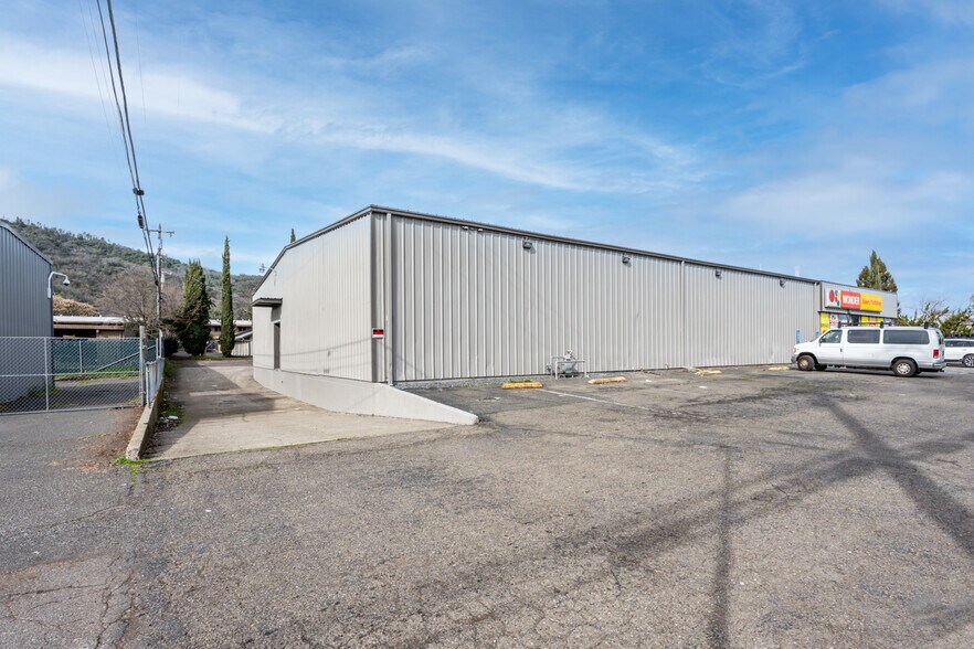 1460 S State St, Ukiah, CA for lease - Building Photo - Image 1 of 5