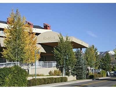 137 Benchmark Rd, Avon, CO à vendre - Photo du bâtiment - Image 2 de 36