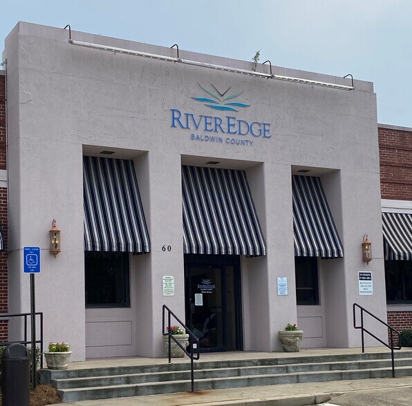 60 Highway 22 W, Milledgeville, GA à vendre - Photo du bâtiment - Image 1 de 8