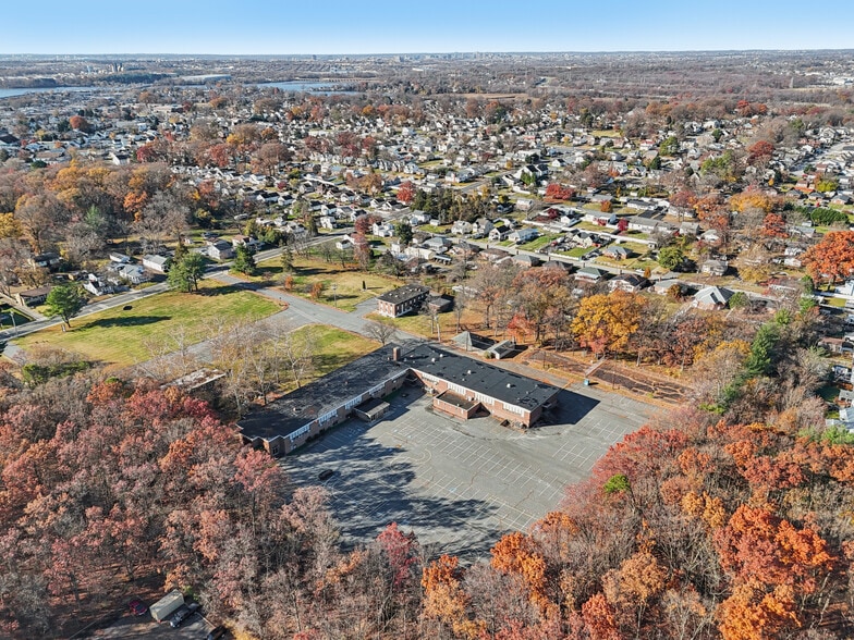 714-716 Myrth Ave, Essex, MD à vendre - Photo du bâtiment - Image 2 de 9