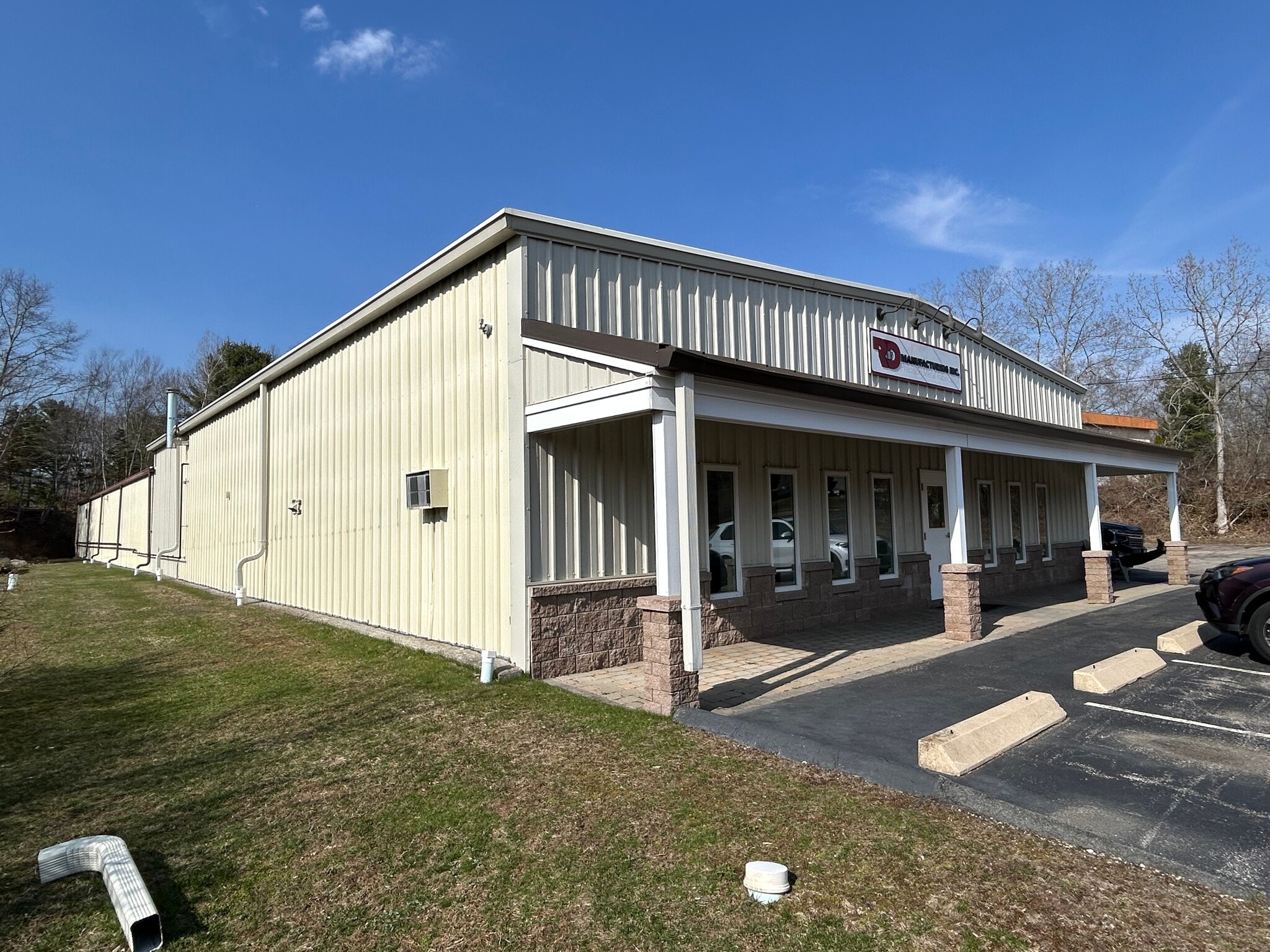 6 Colton Rd, East Lyme, CT for sale Interior Photo- Image 1 of 5