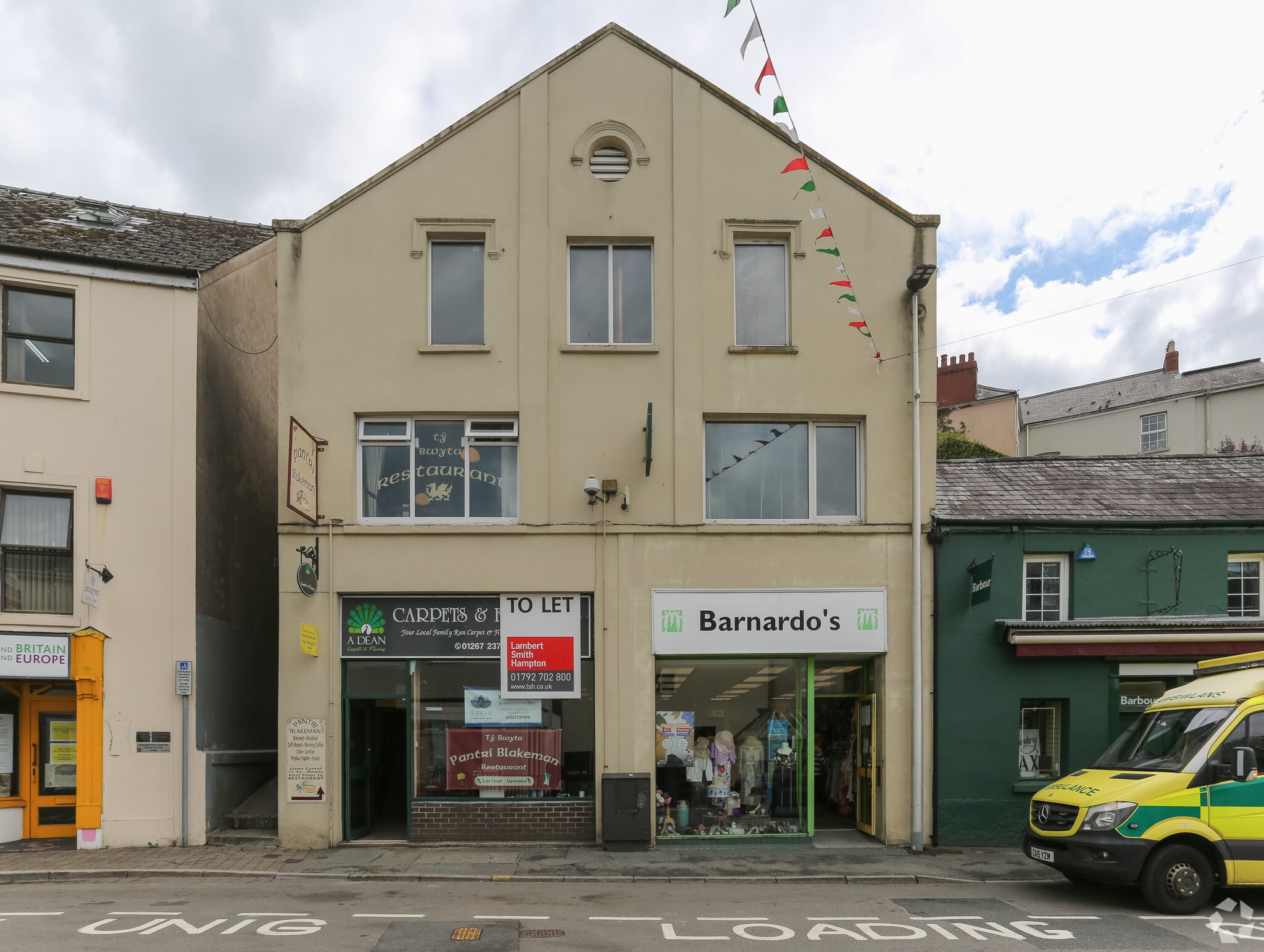 31A-31B Blue St, Carmarthen for lease Primary Photo- Image 1 of 4