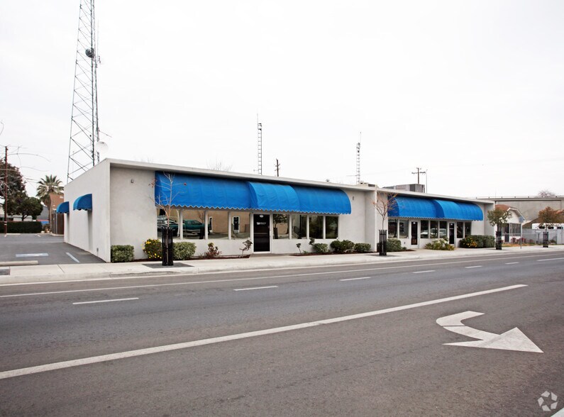 2315-2317 Q St, Bakersfield, CA à louer - Photo principale - Image 2 de 6