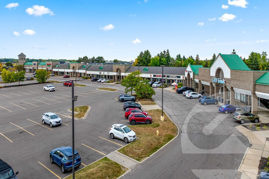 254-546 N Telegraph Rd, Pontiac, MI à louer - Photo du bâtiment - Image 1 de 1