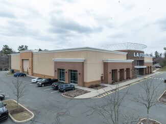 Plus de détails pour 3 Hawes Way, Stoughton, MA - Commerce de détail à louer