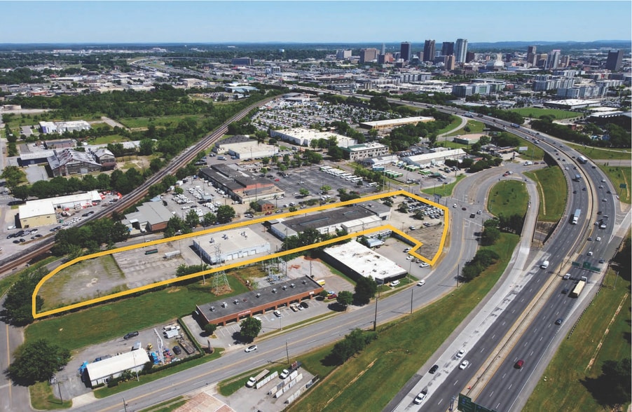 700 8th St portfolio of 2 properties for sale on LoopNet.ca - Building Photo - Image 1 of 3