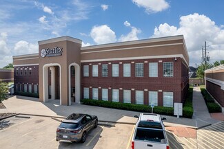 More details for 9330 W Broadway St, Pearland, TX - Office for Lease