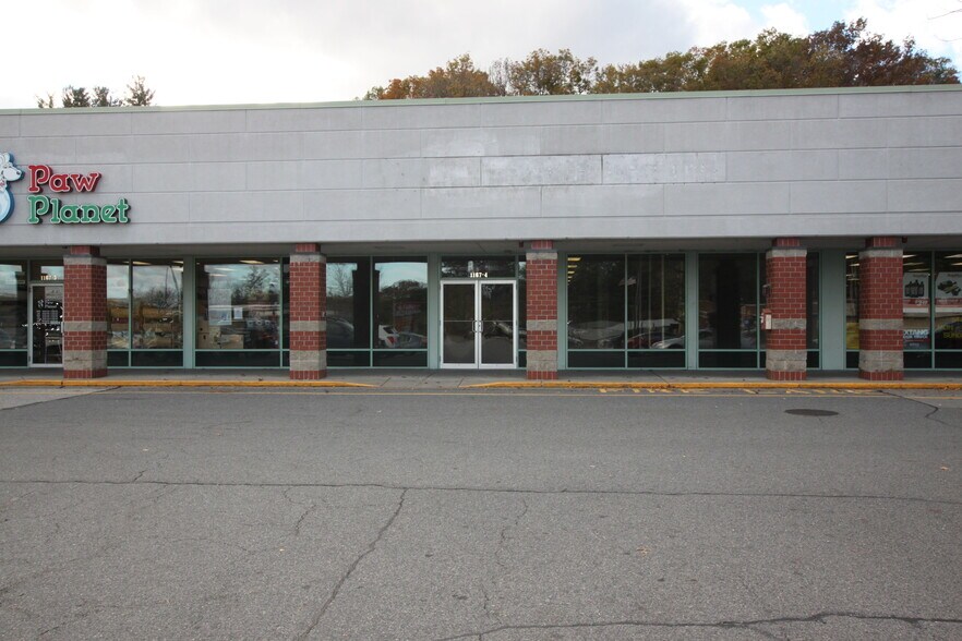 1161-1227 Providence Rd, Whitinsville, MA à louer - Photo du bâtiment - Image 2 de 7