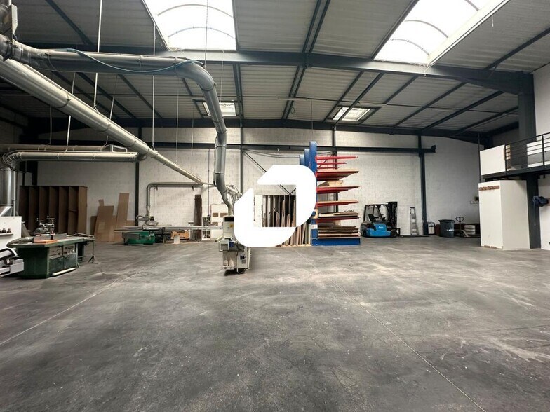 Flex in Dagneux for sale - Interior Photo - Image 3 of 16