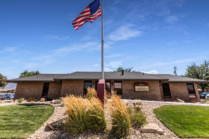 9853 S 700 E, Sandy, UT for lease - Building Photo - Image 2 of 14