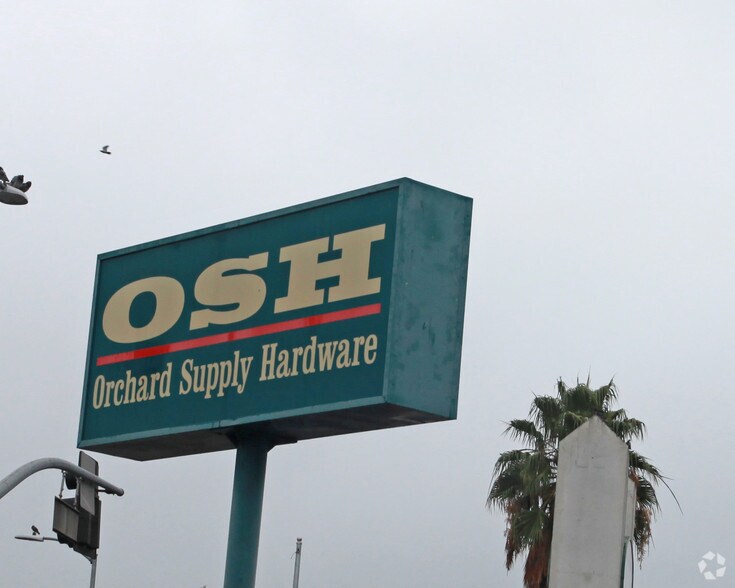 5525 W Sunset Blvd, Los Angeles, CA à louer - Photo du bâtiment - Image 2 de 5