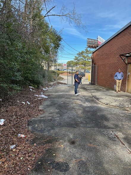 894 Pierce Ave, Macon-Bibb, GA à louer - Photo du bâtiment - Image 3 de 3