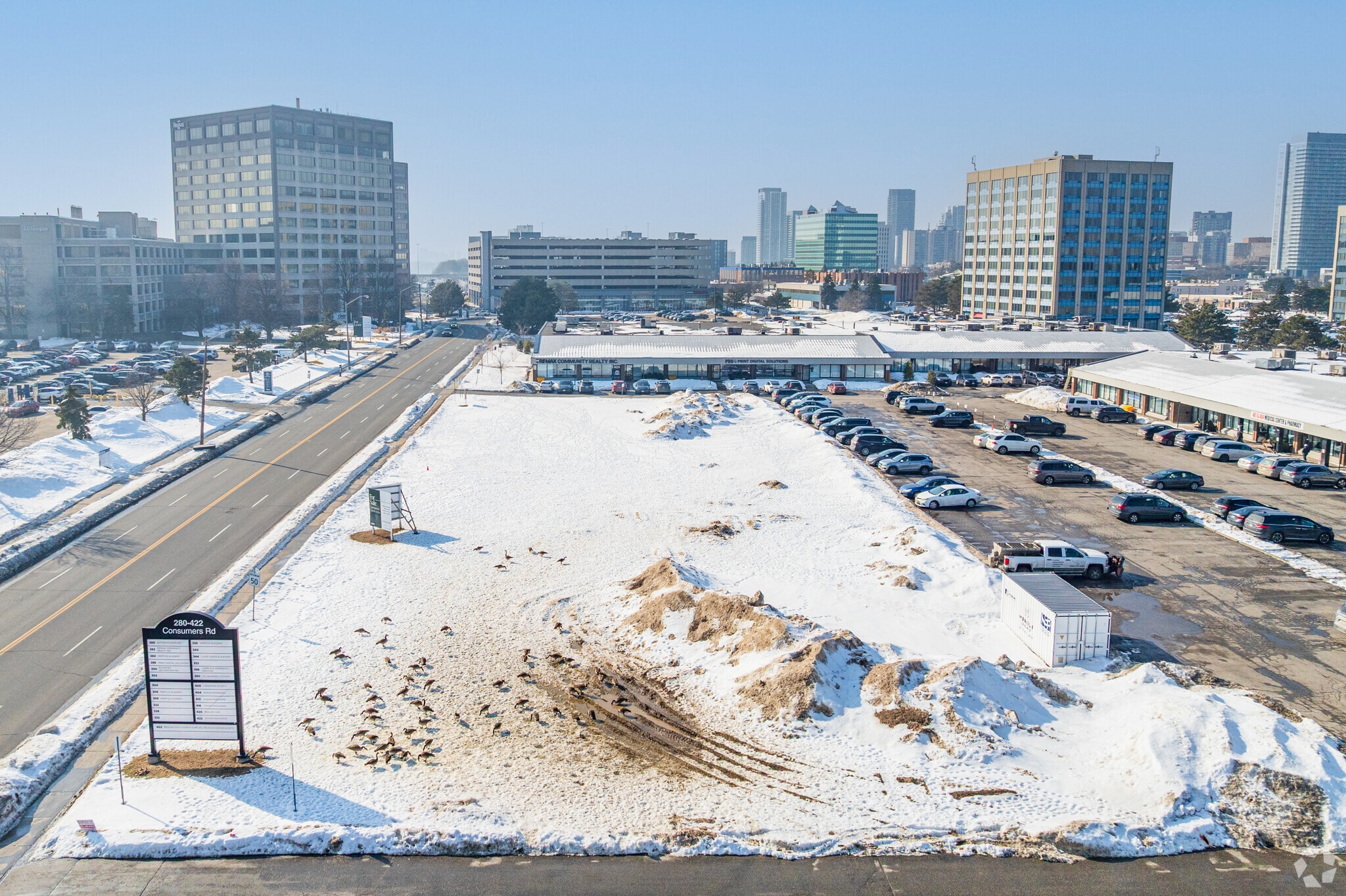 422 Consumers Rd, Toronto, ON for lease Primary Photo- Image 1 of 4