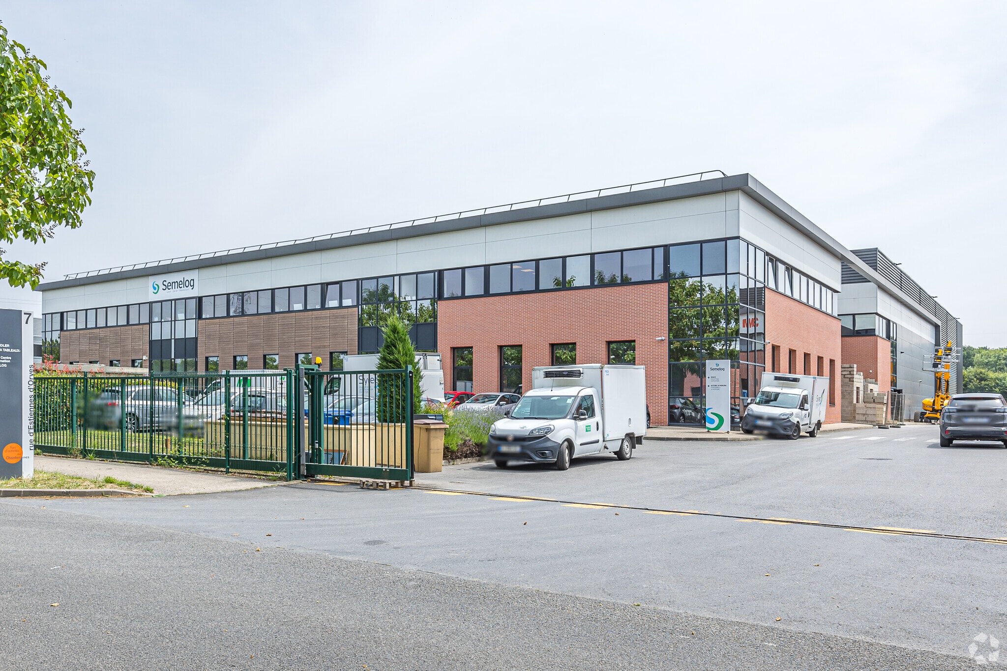 7 Rue Du Commandant D'estienne D'orves, Villeneuve-la-Garenne à louer Photo principale- Image 1 de 5