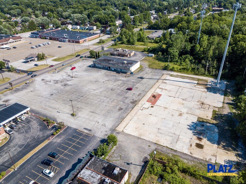 1746 S Raccoon Rd, Austintown, OH à vendre - Aérien - Image 3 de 7