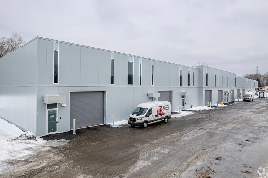550 Ch De La Côte S, Boisbriand, QC à vendre - Photo du bâtiment - Image 2 de 4