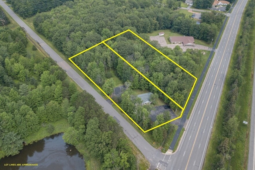 226126 Hummingbird Rd, Wausau, WI for sale - Primary Photo - Image 1 of 56