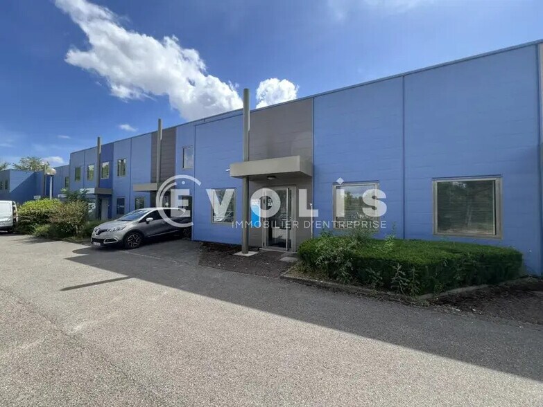 Office in Blyes for lease - Building Photo - Image 2 of 27