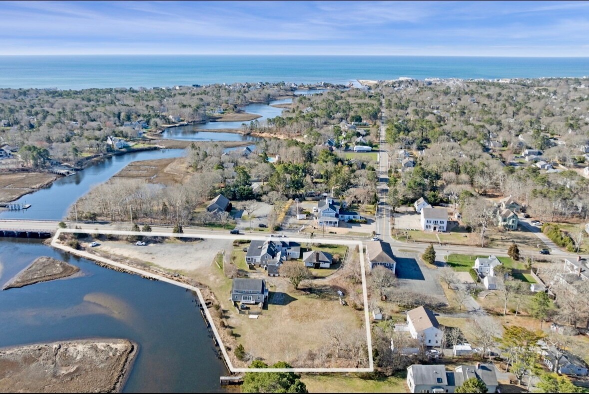 126 Main St, West Harwich, MA à vendre Aérien- Image 1 de 7