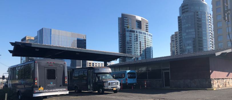 3714 SW Macadam Ave, Portland, OR à louer - Photo du bâtiment - Image 3 de 5