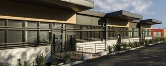 Plus de détails pour Local d'activités à louer