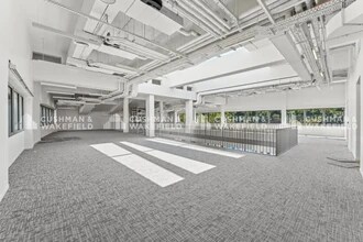 Office in Boulogne-Billancourt for lease Interior Photo- Image 2 of 2