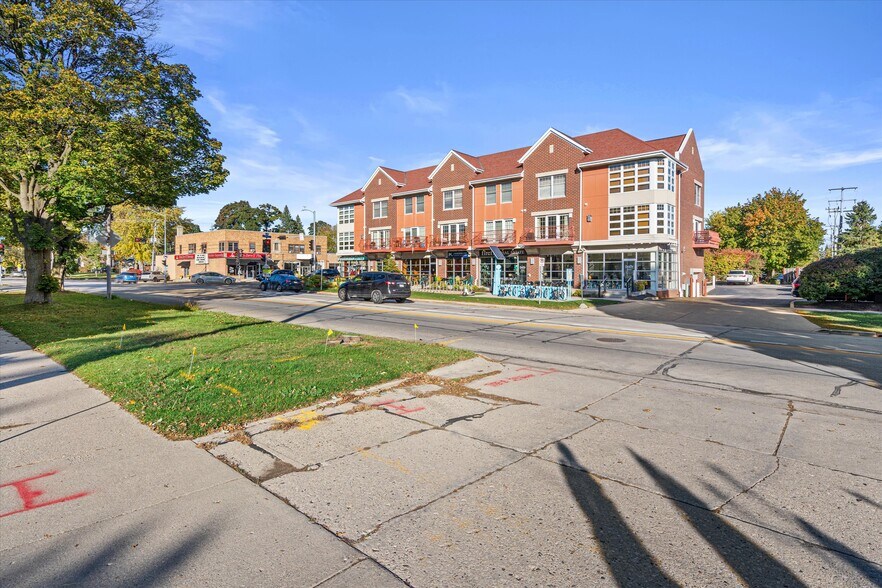 2281 Swan Blvd, Milwaukee, WI à vendre - Autre - Image 3 de 21