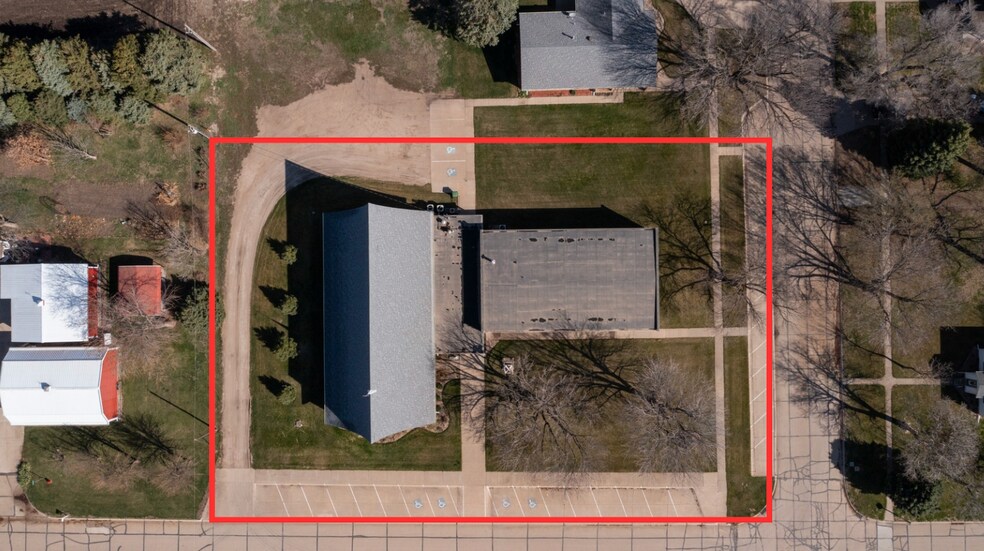 381 H St, Hampton, NE à vendre - Photo du bâtiment - Image 2 de 85