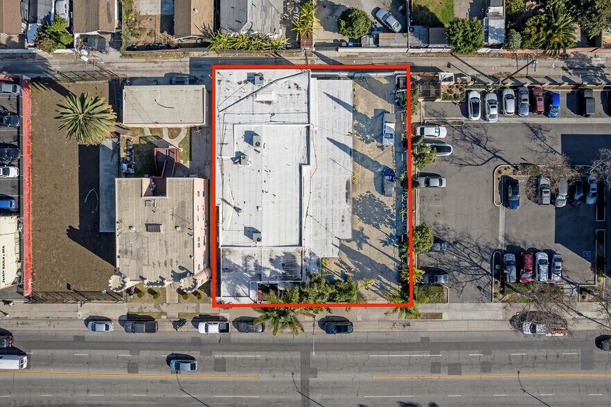 1954 Atlantic Ave, Long Beach, CA à louer - Photo du bâtiment - Image 2 de 22