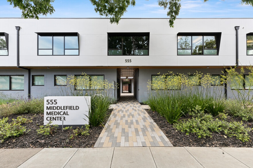 535-555 Middlefield Rd, Palo Alto, CA for lease - Building Photo - Image 2 of 4