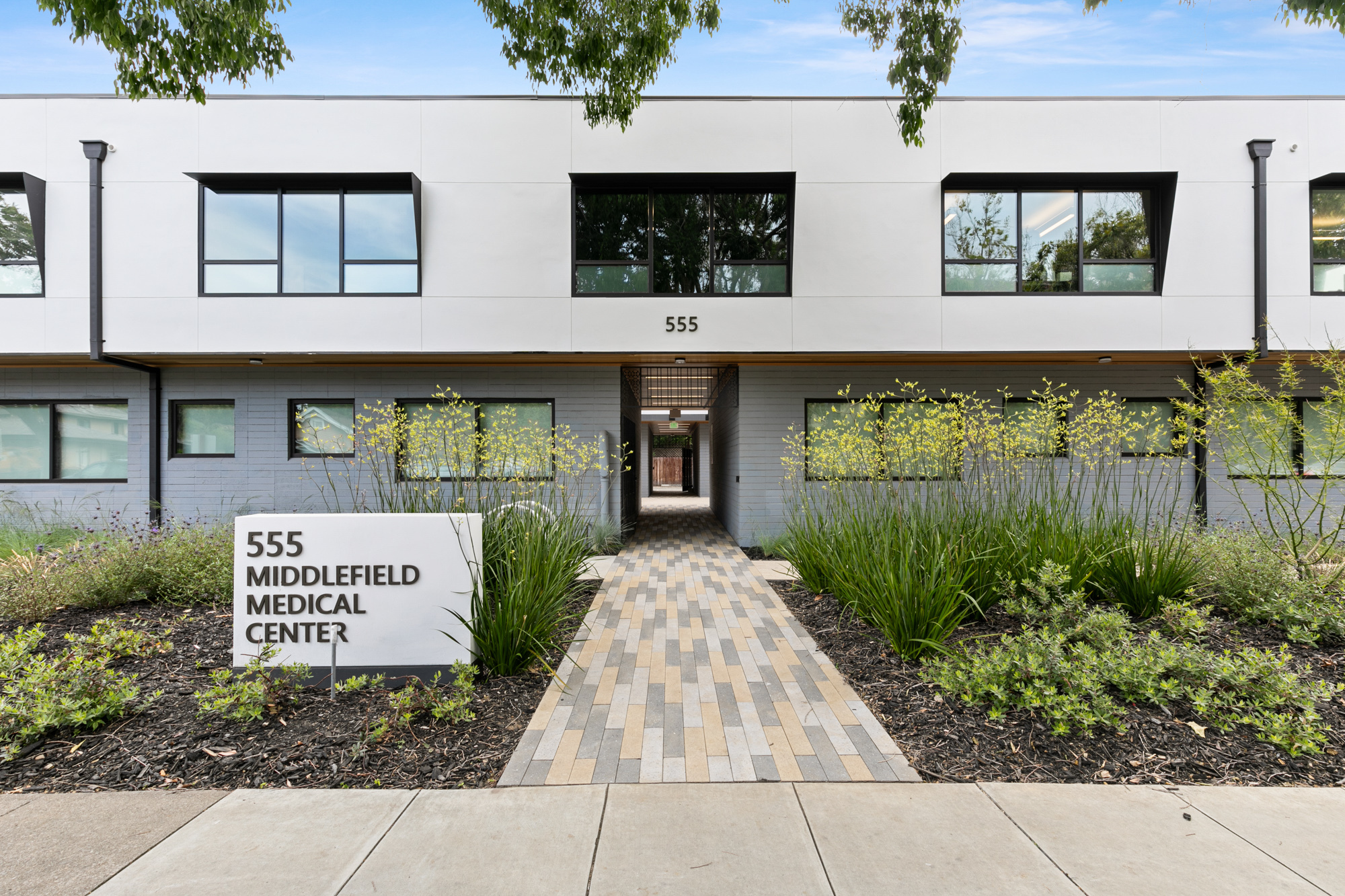 535-555 Middlefield Rd, Palo Alto, CA for lease Building Photo- Image 1 of 3