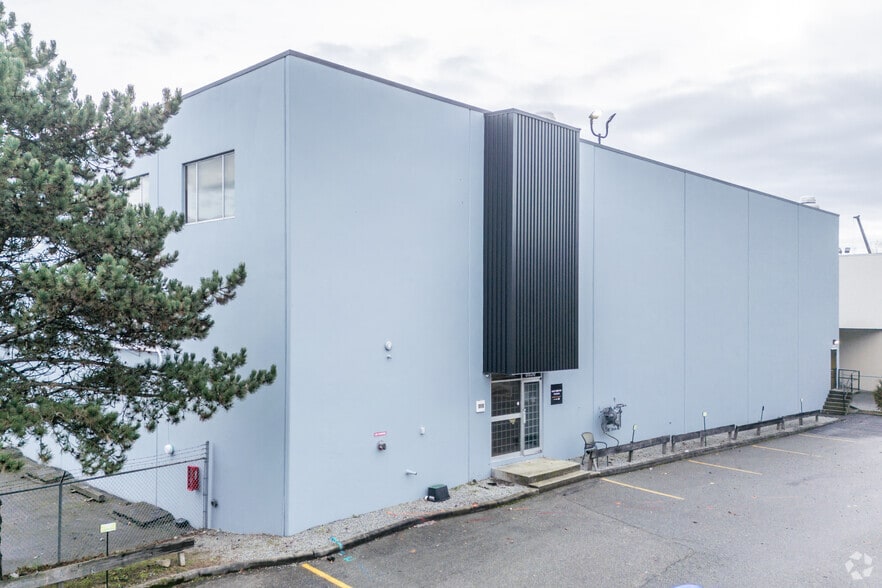 8820 Northbrook Ct, Burnaby, BC for lease - Building Photo - Image 2 of 2