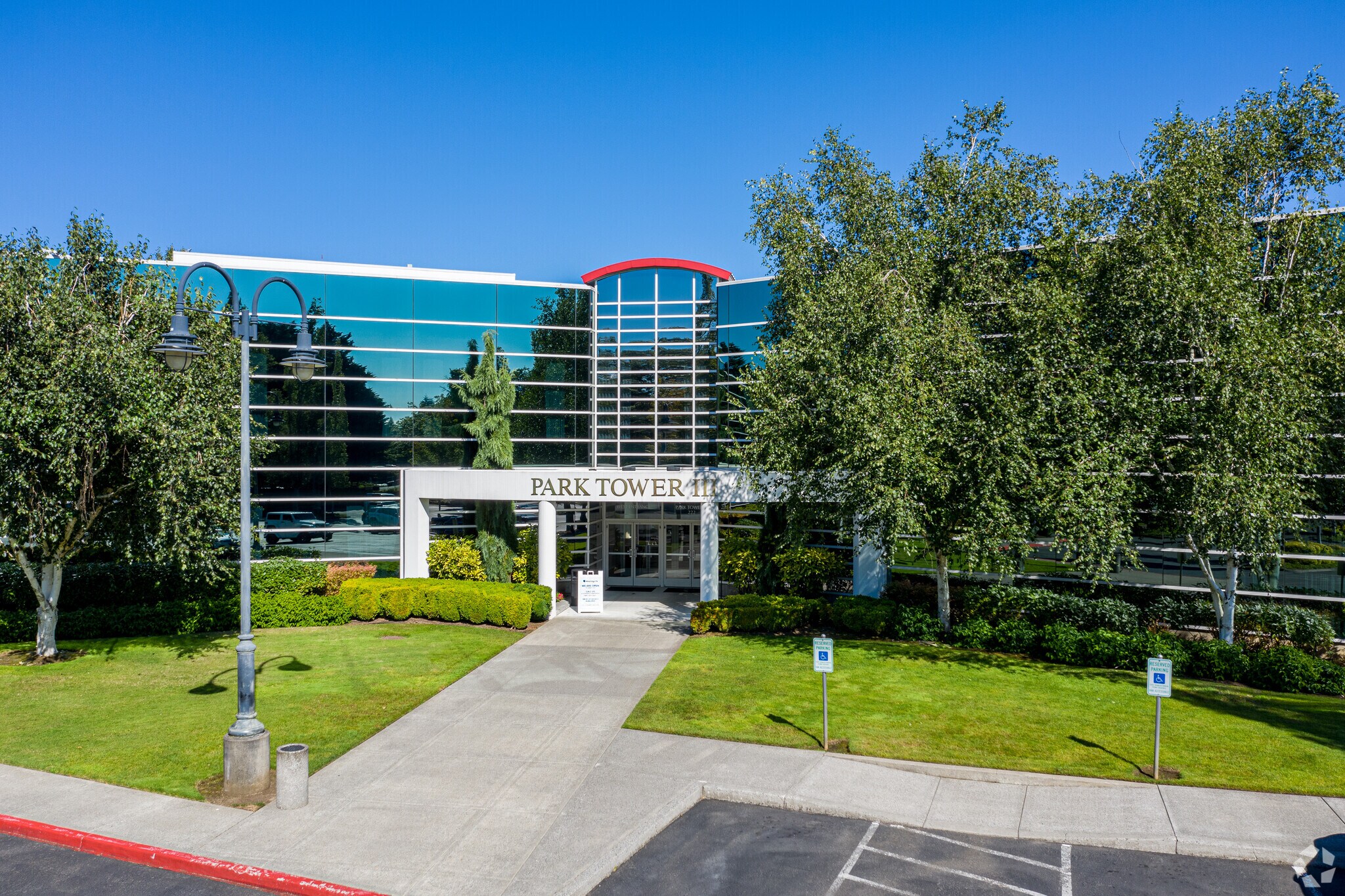 222 NE Park Plaza Dr, Vancouver, WA for lease Building Photo- Image 1 of 7
