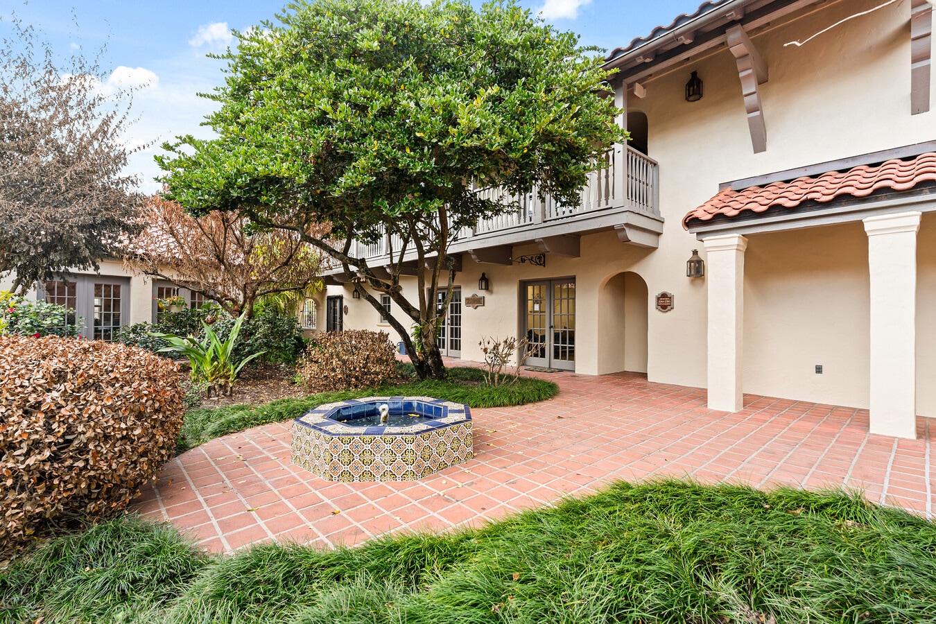 2180 N Park Ave, Winter Park, FL 32789 - Unité 200 -  - Photo intérieure - Image 1 of 5