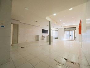 Retail in Figueres, Gerona for lease Interior Photo- Image 1 of 10