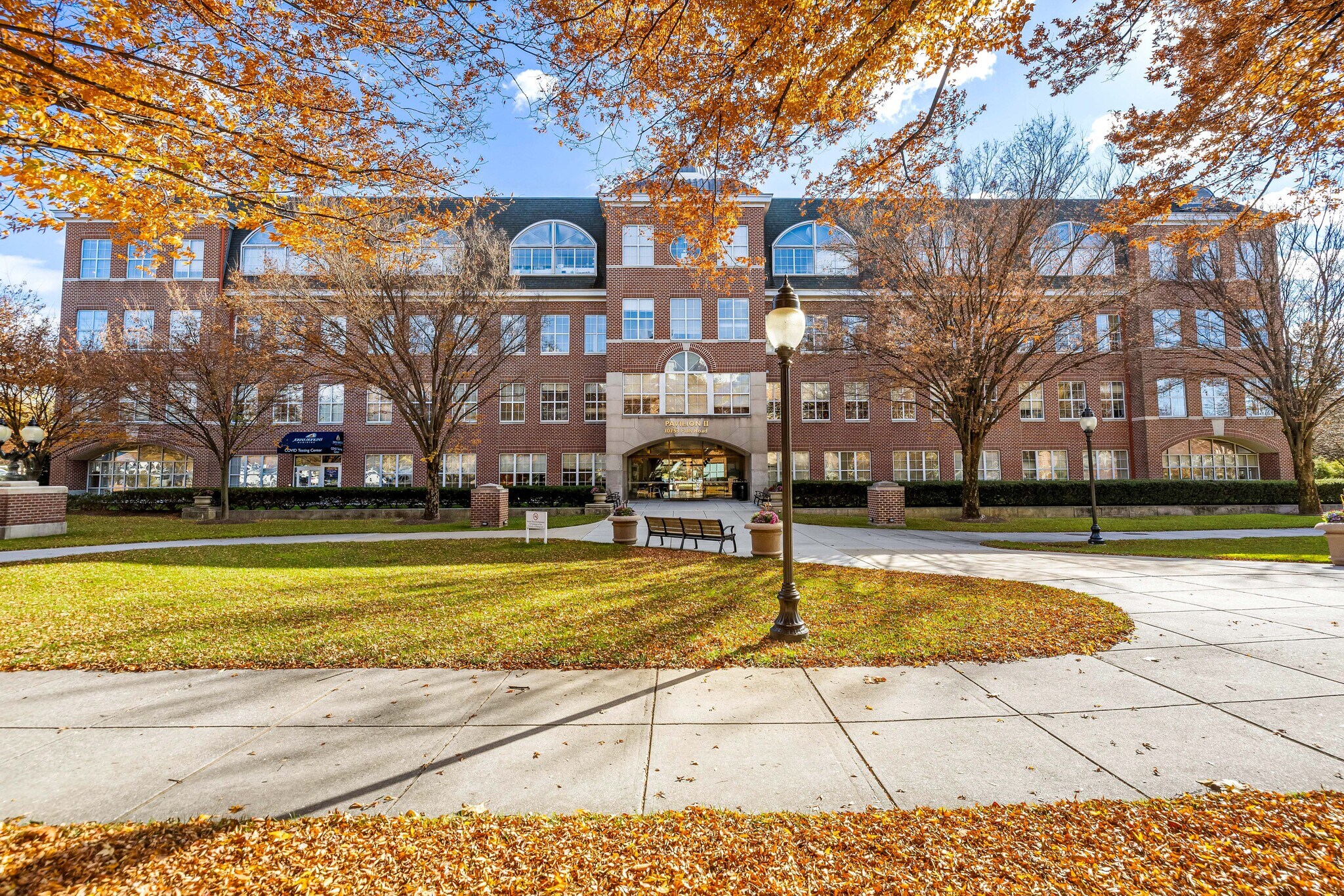 10753 Falls Rd, Lutherville, MD à louer Photo du bâtiment- Image 1 de 25