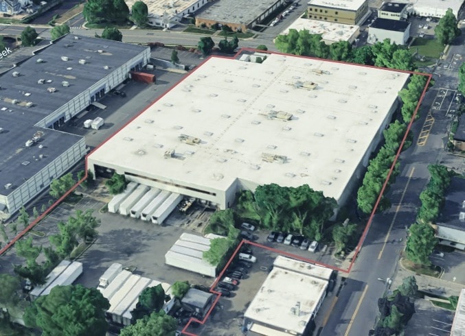 330 S Van Brunt St, Englewood, NJ for lease - Building Photo - Image 1 of 1