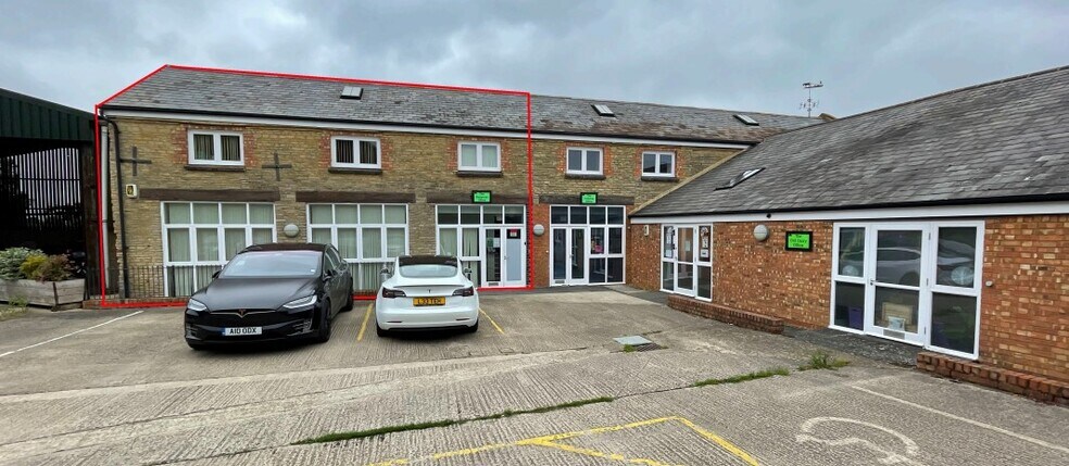 Wootton Rd, Quinton à louer - Photo du bâtiment - Image 2 de 2