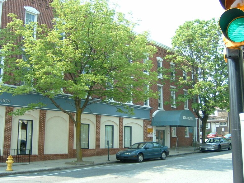 20 S Olive St, Media, PA à louer - Photo du bâtiment - Image 3 de 12