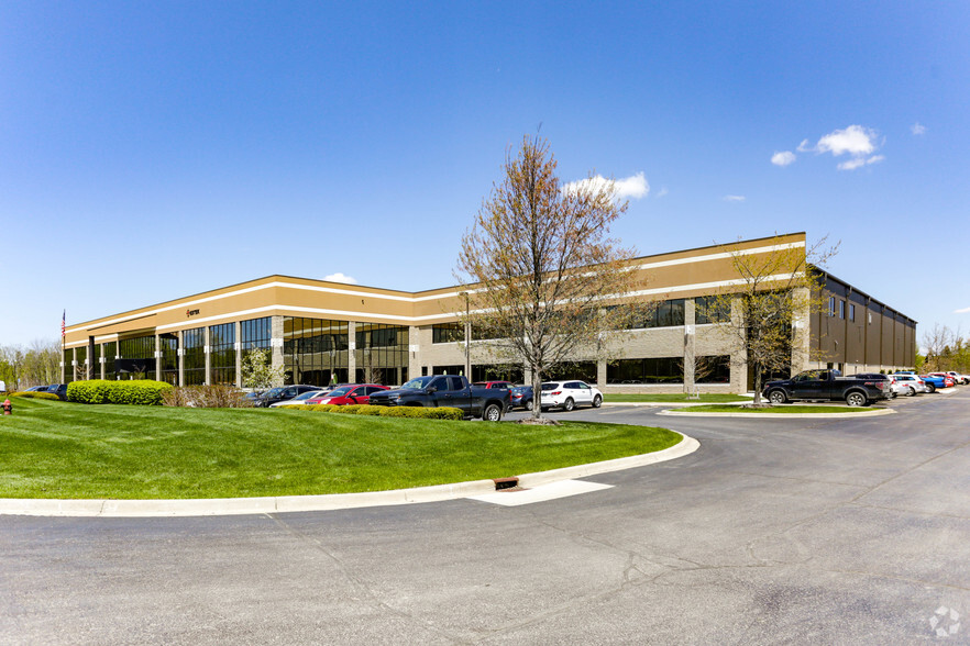 28320 Lakeview Dr, Wixom, MI for lease - Building Photo - Image 1 of 3