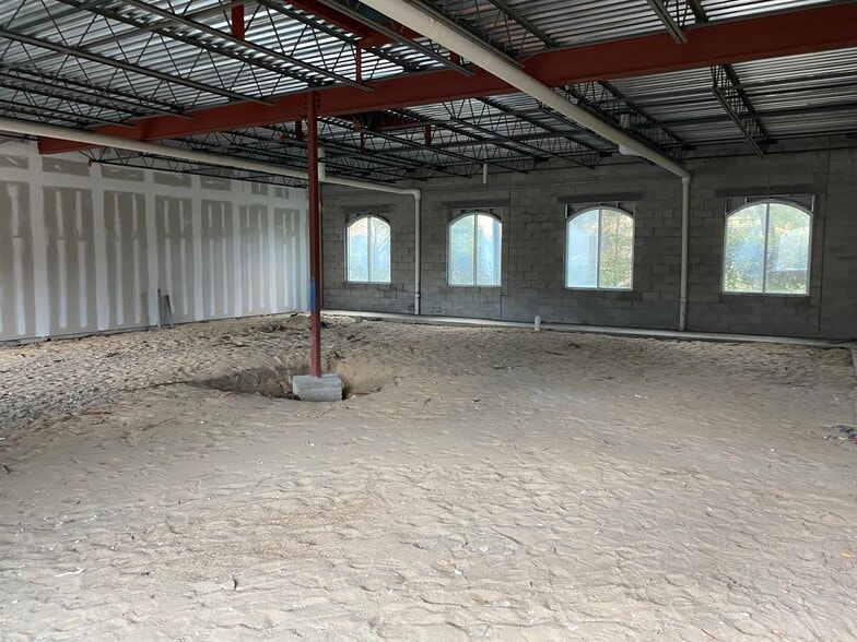 1651 Southside Connector Blvd, Jacksonville, FL for sale - Interior Photo - Image 3 of 7