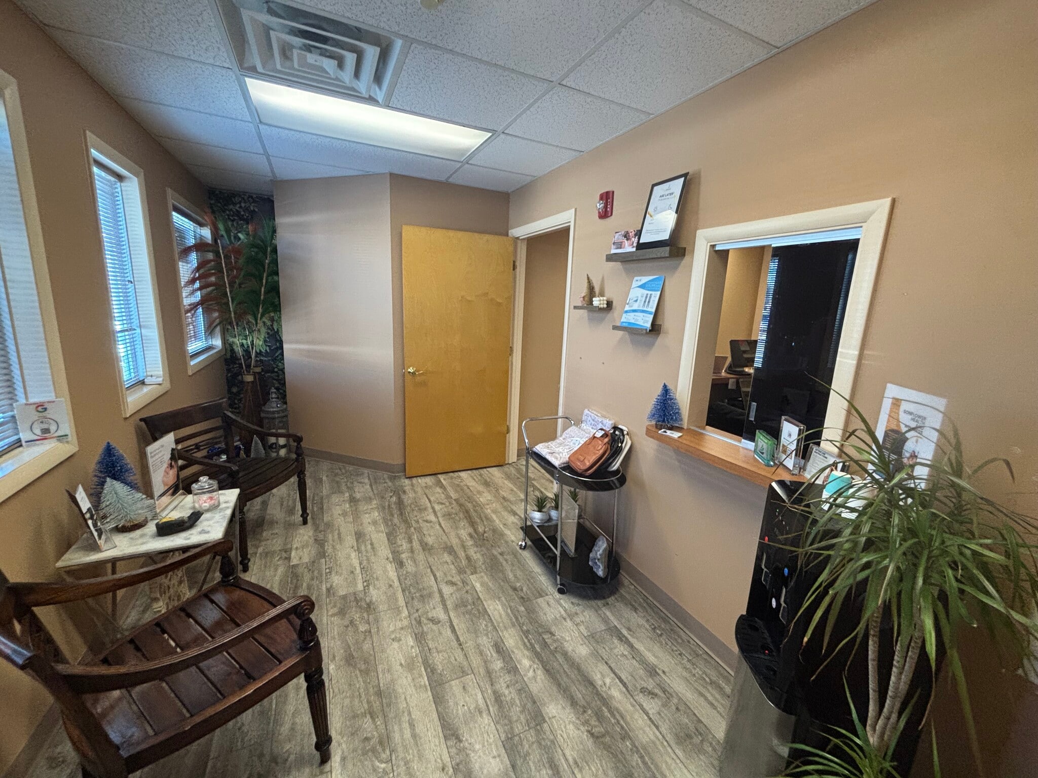 901 Mantua Pike, Woodbury, NJ for lease Interior Photo- Image 1 of 5