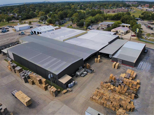 More details for 600 S Main St, Baytown, TX - Industrial for Lease