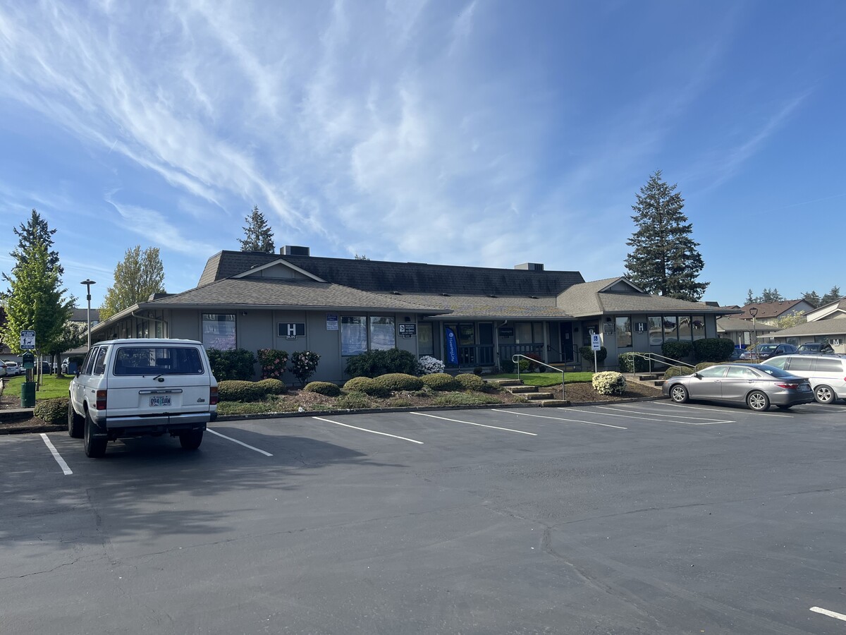 12724 SE Stark St, Portland, OR 97233 - Unité 12724 -  - Photo intérieure - Image 2 of 24