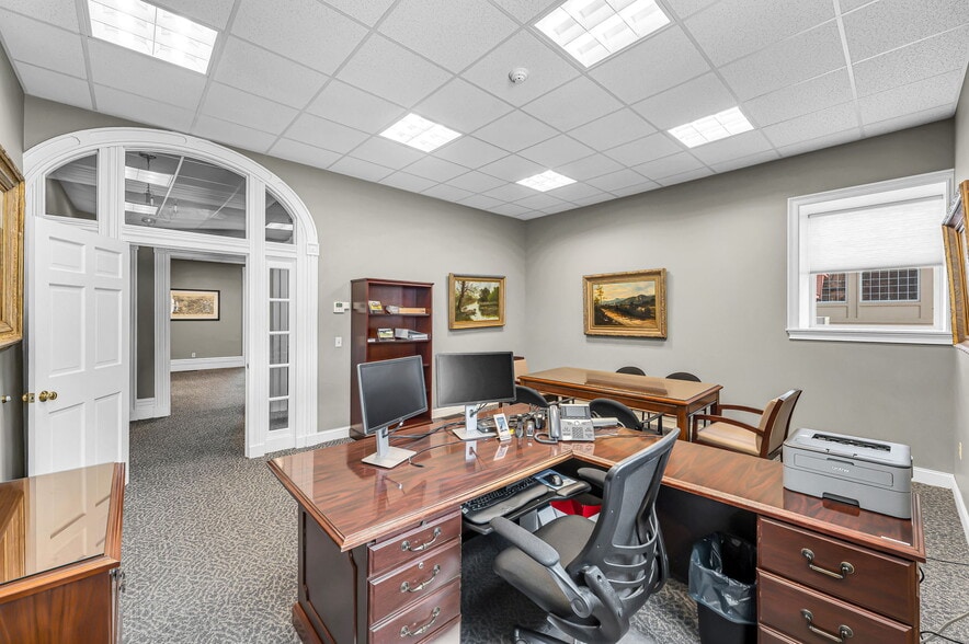 101-107 South St, Pittsfield, MA for sale - Interior Photo - Image 2 of 11