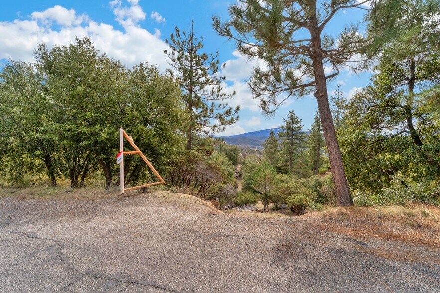 53505 Ridge Rd, Idyllwild-Pine Cove, CA à vendre - Aérien - Image 3 de 14