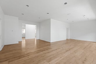 8519-8527 W Sunset Blvd, West Hollywood, CA for lease Interior Photo- Image 1 of 4
