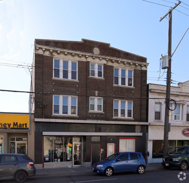 1052-1054 Barton St E, Hamilton, ON à vendre - Photo principale - Image 1 de 3